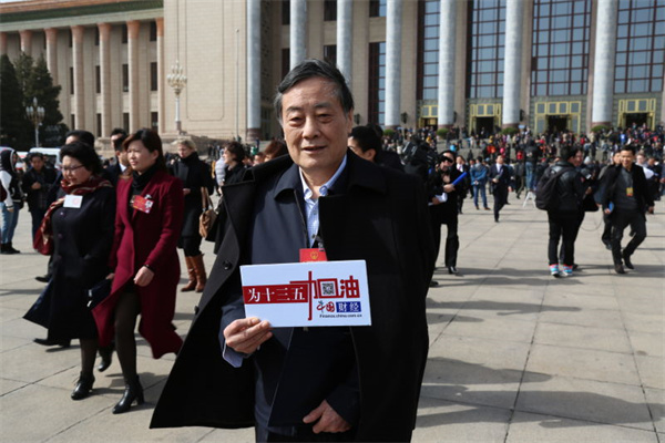 雷军同款武大羽绒服销量大涨 高校羽绒服哪家强